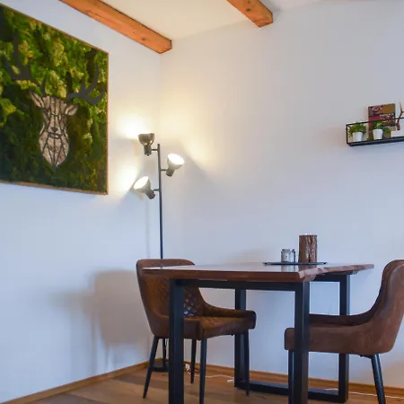 Swissme - Modernes Am Sportplatz Mit Balkon & Parkplatz Daire Saint-Moritz