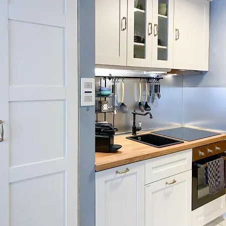 Swissme - Modernes Am Sportplatz Mit Balkon & Parkplatz Apartamento São Moritz